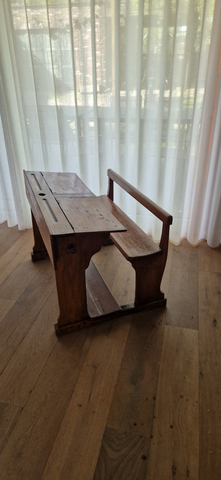 Oude schoolbank, Enlèvement