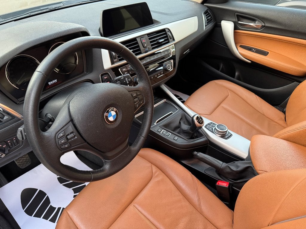 BMW 118 benzine 2018 / 62.000km / Overname mogelijk, Autos, Bluetooth, Achat, Euro 6, Entreprise