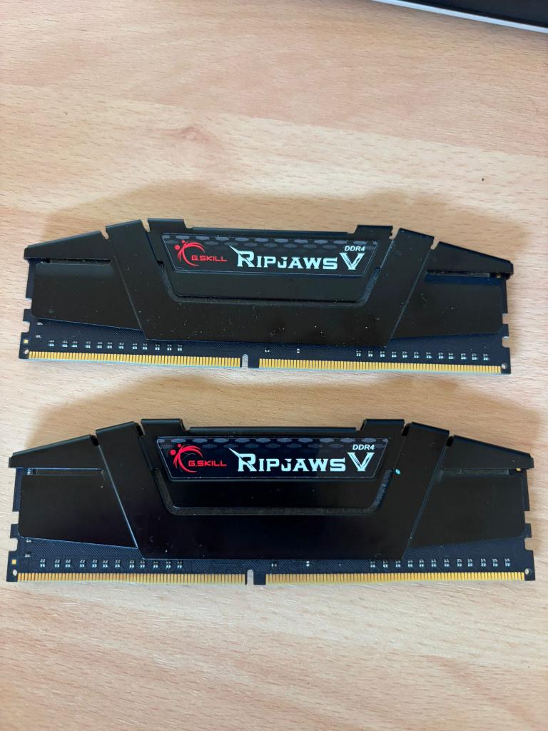 G.Skill Ripjaws V F4-3200C16D-16GVKB (2x8GB), DDR4, Comme neuf, Enlèvement, Desktop