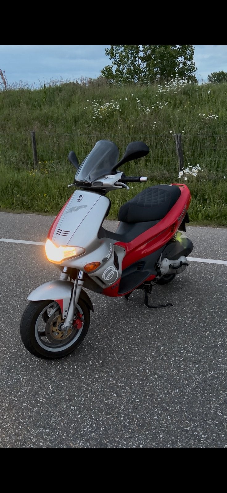 Gilera runner A1, Fietsen en Brommers, Scooters | Piaggio, Ophalen, Zo goed als nieuw
