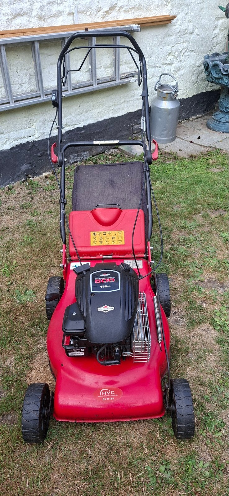 Tondeuse à gazon autotractée