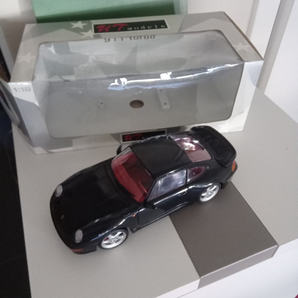 UT MODÈLES  PORSCHE 911 TURBO 1/18, Hobby & Loisirs créatifs, Envoi, UT Models