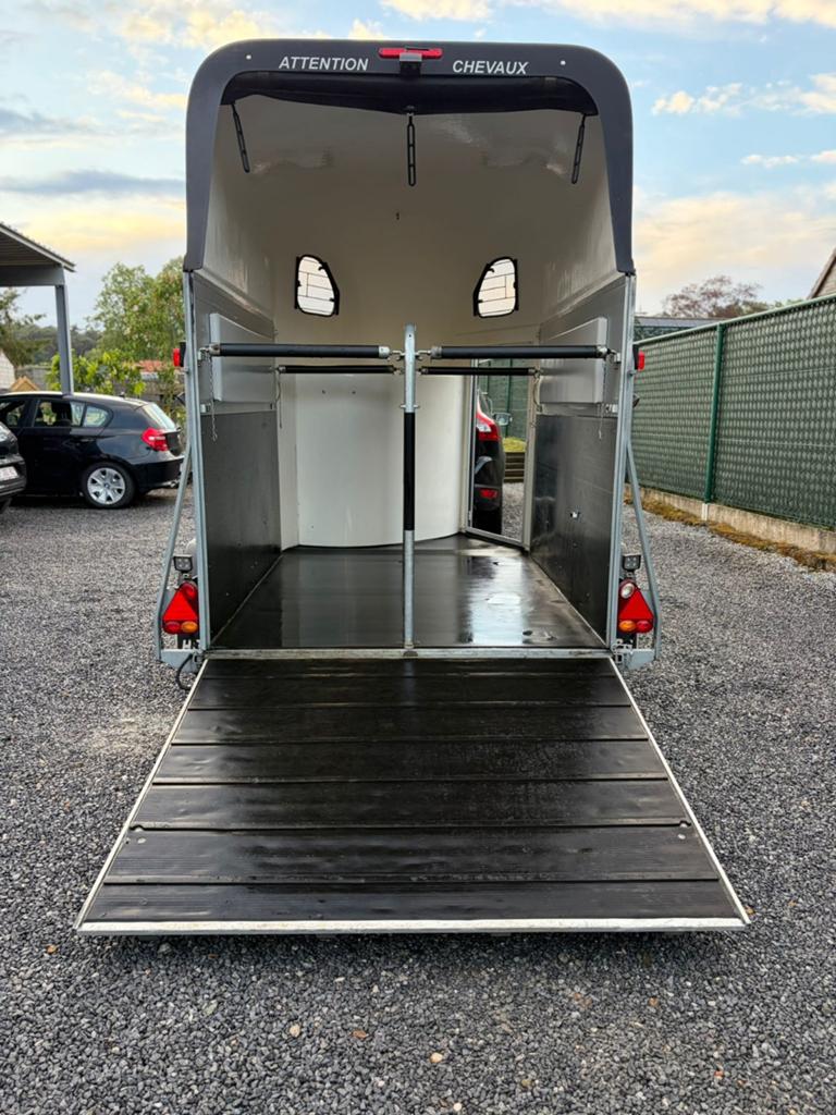 Cheval Liberte paarden trailer, Animaux & Accessoires, Chevaux & Poneys | Semi-remorques & Remorques, Enlèvement