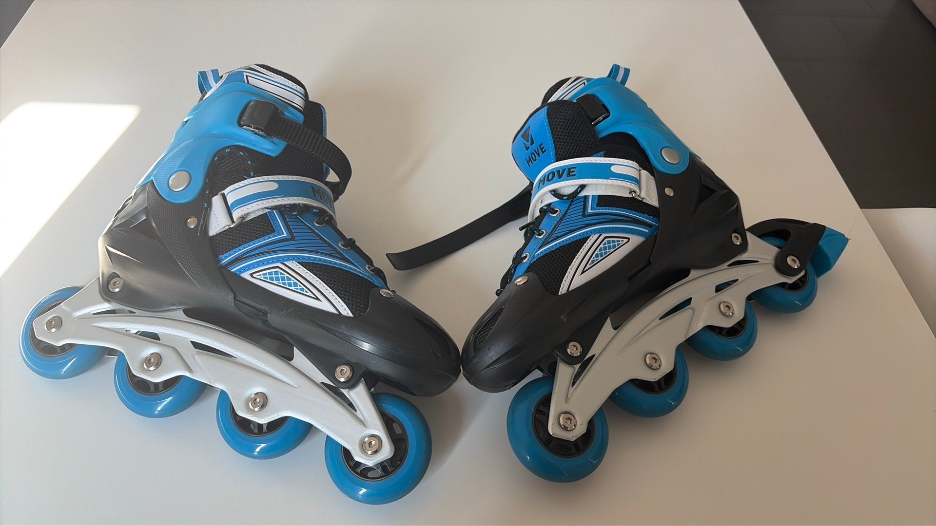 Skeelers van move, Verstelbaar, Kinderen, Zo goed als nieuw, Inline skates 4 wielen