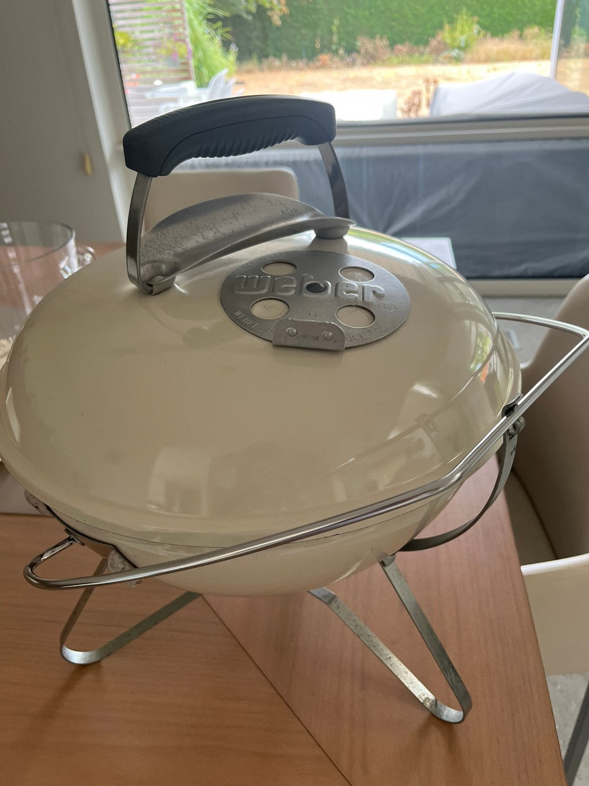 Tafel BBQ WEBER met deksel, Tuin en Terras, Ophalen, Gebruikt