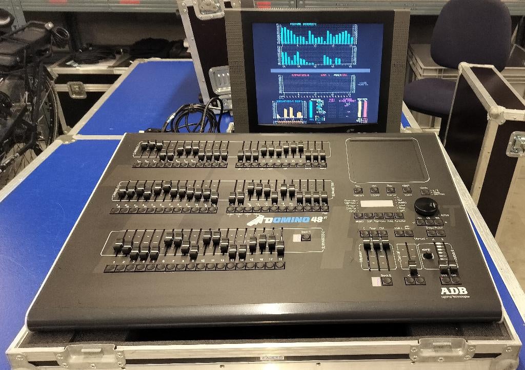ADB Domino 48xt DMX lichtstuurtafel, Muziek en Instrumenten, Ophalen, Wim@wijmakengeluid.be, Wij Maken Geluid, Zo goed als nieuw