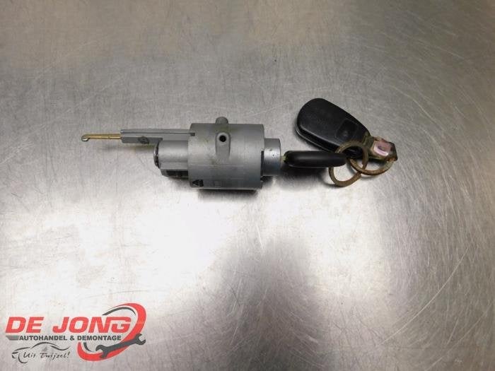 Serrure de contact + clé d'un Hyundai Santafe, -, 3 mois de garantie, Utilisé, Hyundai