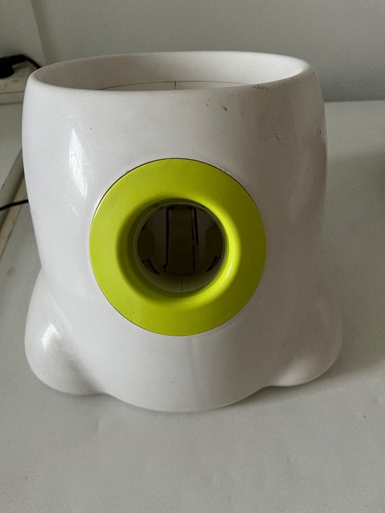 Automatische ballenwerper voor hond, Dieren en Toebehoren, Ophalen, Zo goed als nieuw