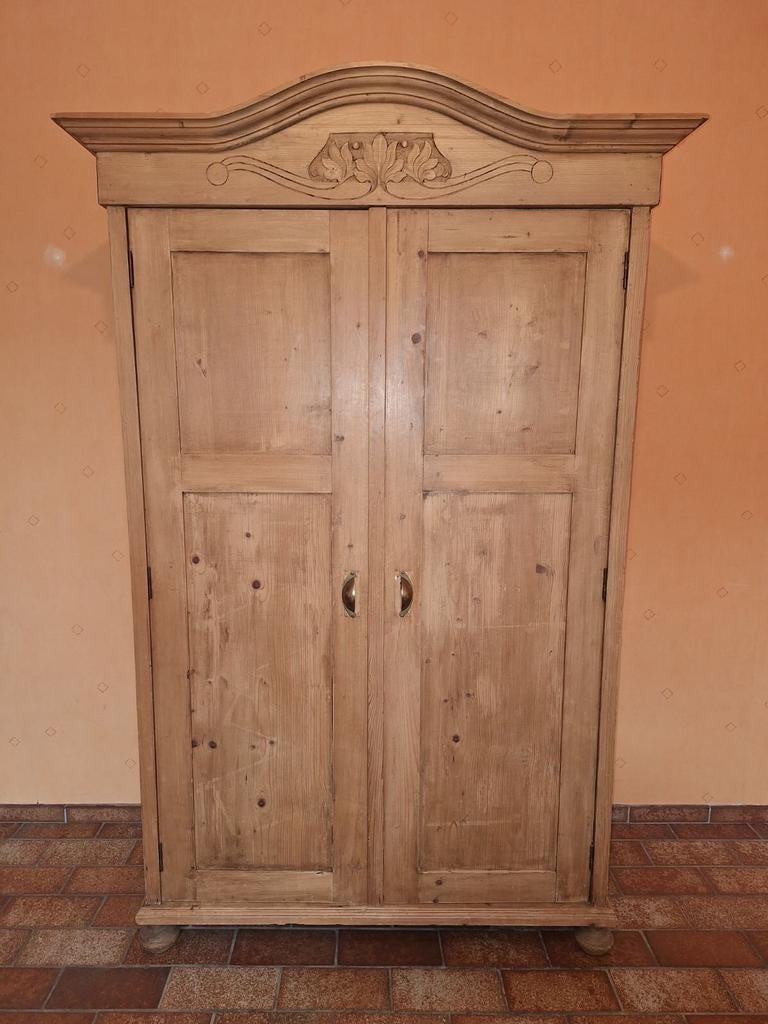 Prachtige grenen kledingkast, Gebruikt, Grenenhout, Met deur(en)