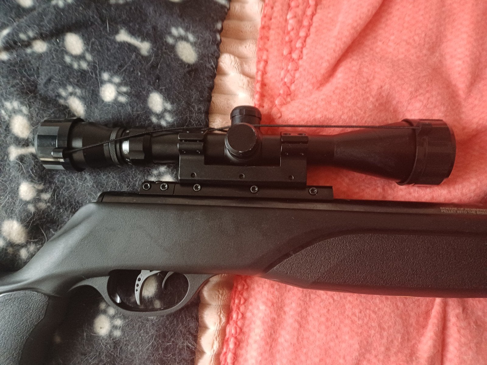 luchtbuks zwart gamo swarm magnum pro gen 3 5.5mm, Enlèvement ou Envoi, Comme neuf