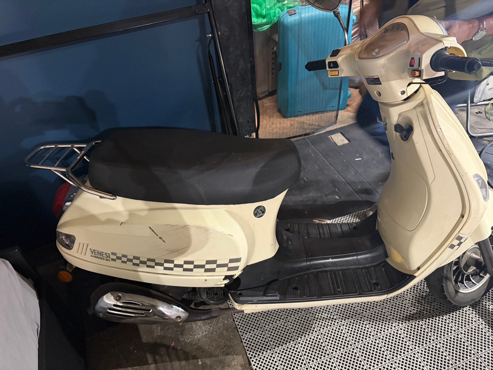 Très bon scooter de classe, Vélos & Vélomoteurs, Autres marques, Comme neuf, Enlèvement, Essence