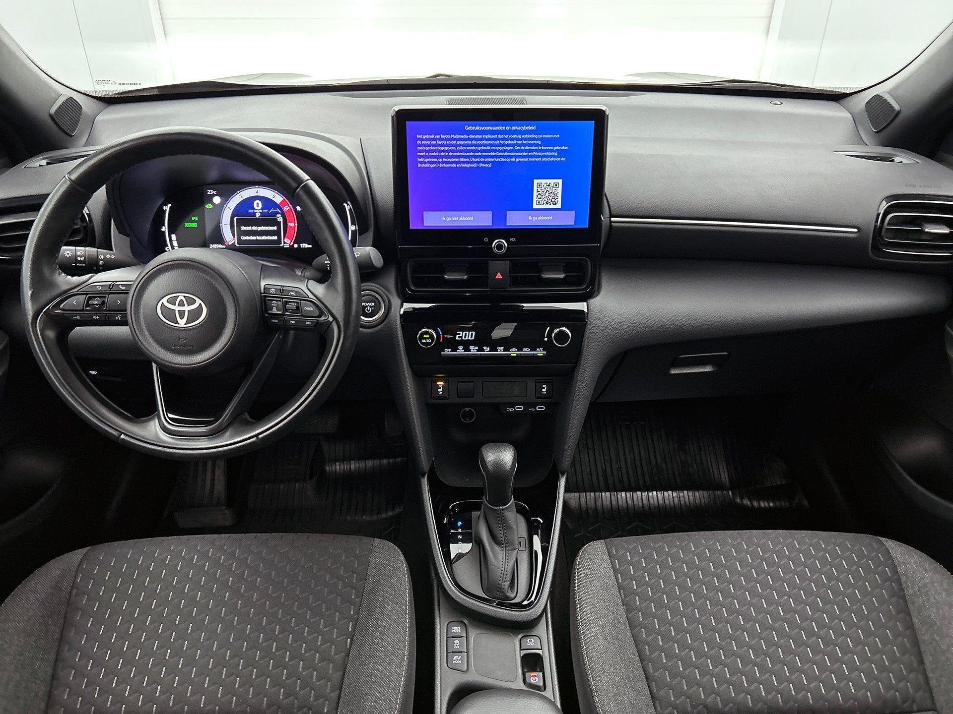 Toyota Yaris Cross 1.5 VVT-ie Hybrid 85kW Dynamic CVT, Stof, Gebruikt, 750 kg, Overige kleuren