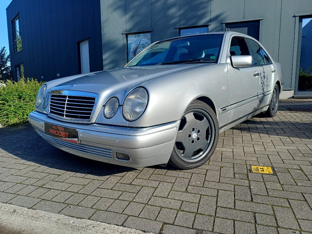 Mercedes E250 turbo**OM605**manueel**roestvrij!!!, Auto's, 4 deurs, Achterwielaandrijving, Leder, Bedrijf