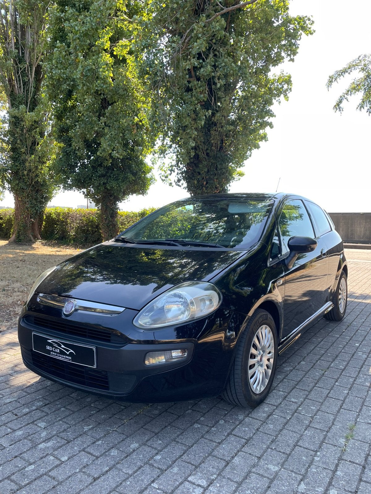 Fiat punto 1.3 jtd 2011 prête à immatriculée, Autos, Euro 5, Achat, Boîte manuelle, Noir