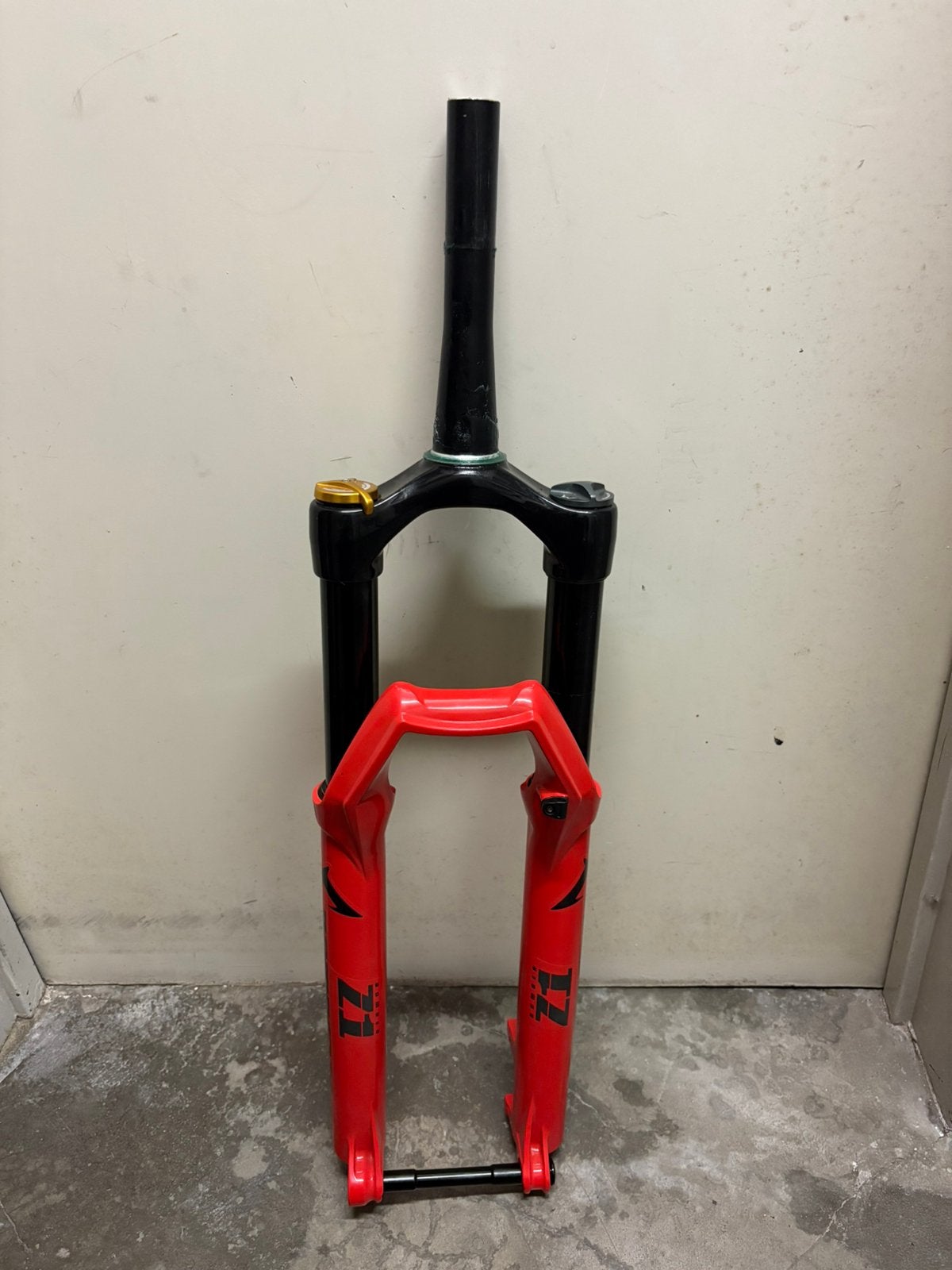 Marzocchi Bomber Z1 29 inch Voorvork MTB, Ophalen, Zo goed als nieuw, Voorvork