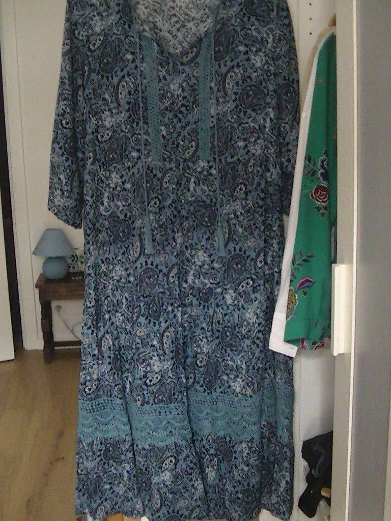 Robe longue imprimée manches 3/4.Neuf, Vêtements | Femmes, Robes, Blanche Porte, Bleu, Sous le genou, Envoi