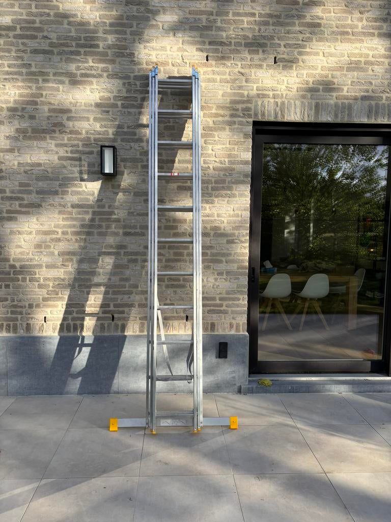 Ladder 7m, Doe-het-zelf en Bouw, Ladders en Trappen, Ophalen, Zo goed als nieuw, Ladder