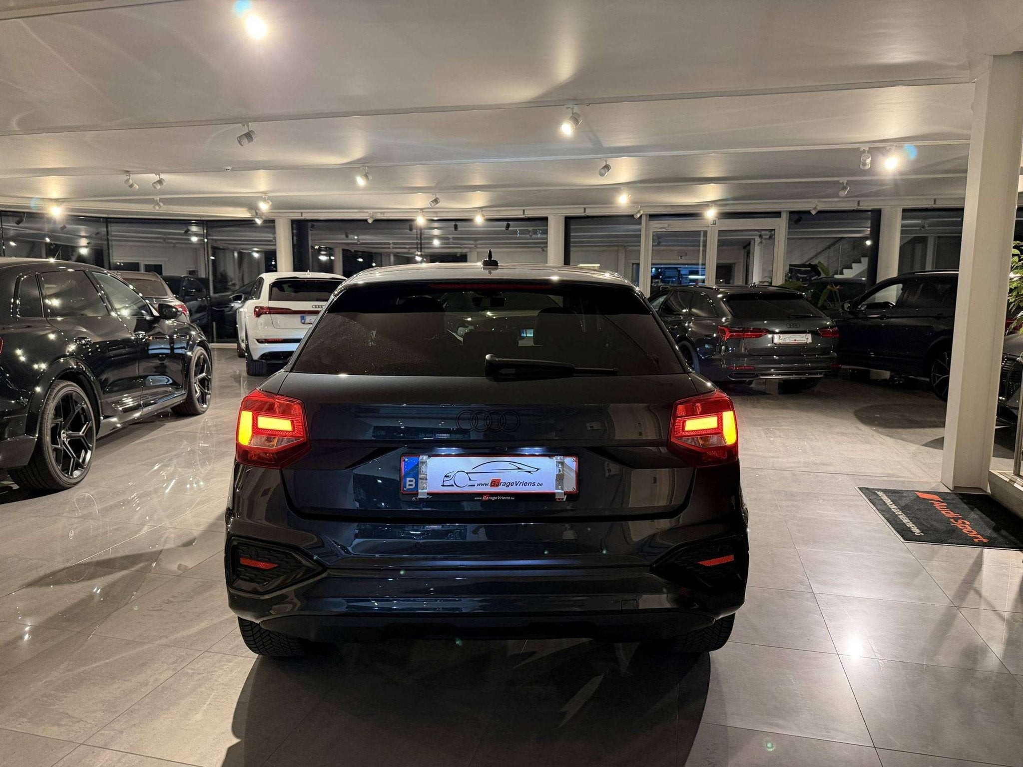 Audi Q2 35TFSI 150PK DSG * FULL LED * S-LINE * BLACK PACK+ *, Autos, Cuir, Argent ou Gris, https://public.car-pass.be/vhr/19f0731c-0b3b-4902-8e25-2ea41e657df2