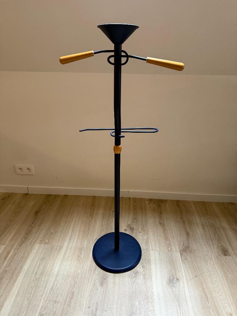 Dressboy/Klerenhanger — 5 EUR, Ophalen, Gedragen