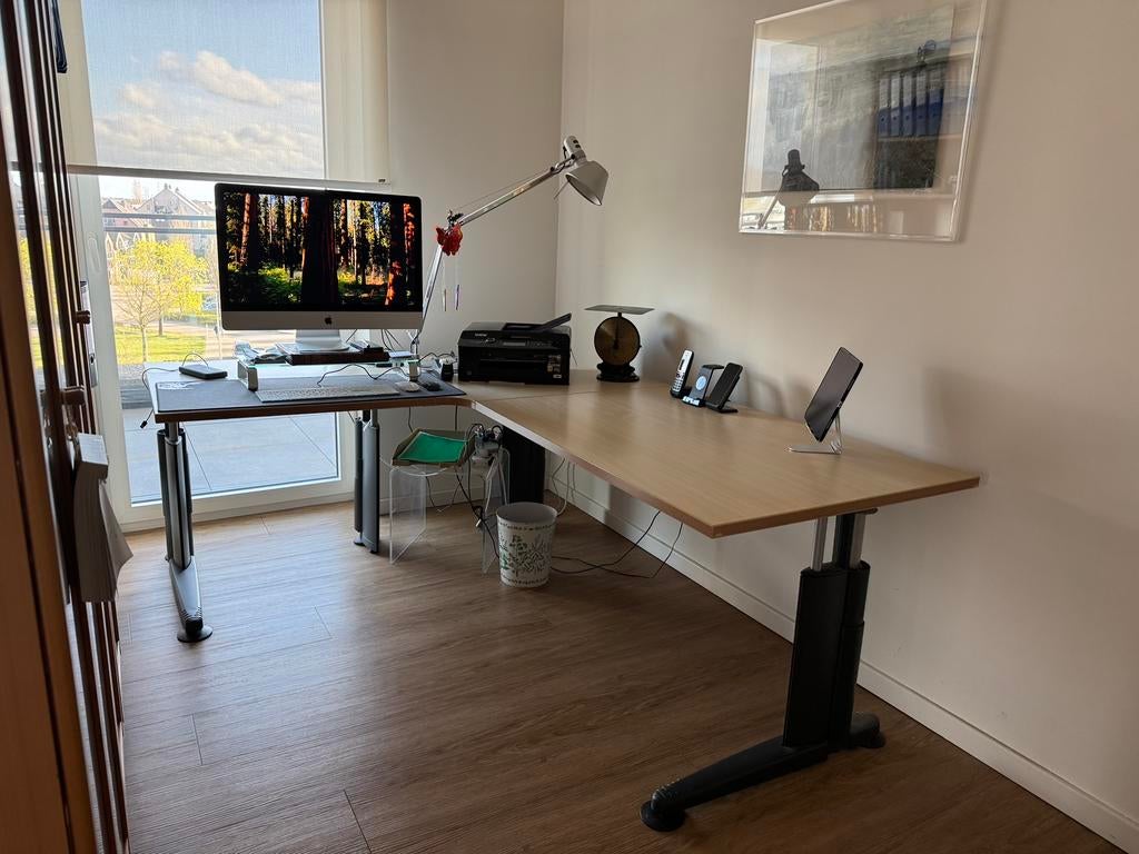 Bureau 253x170cm, Ophalen, Zo goed als nieuw