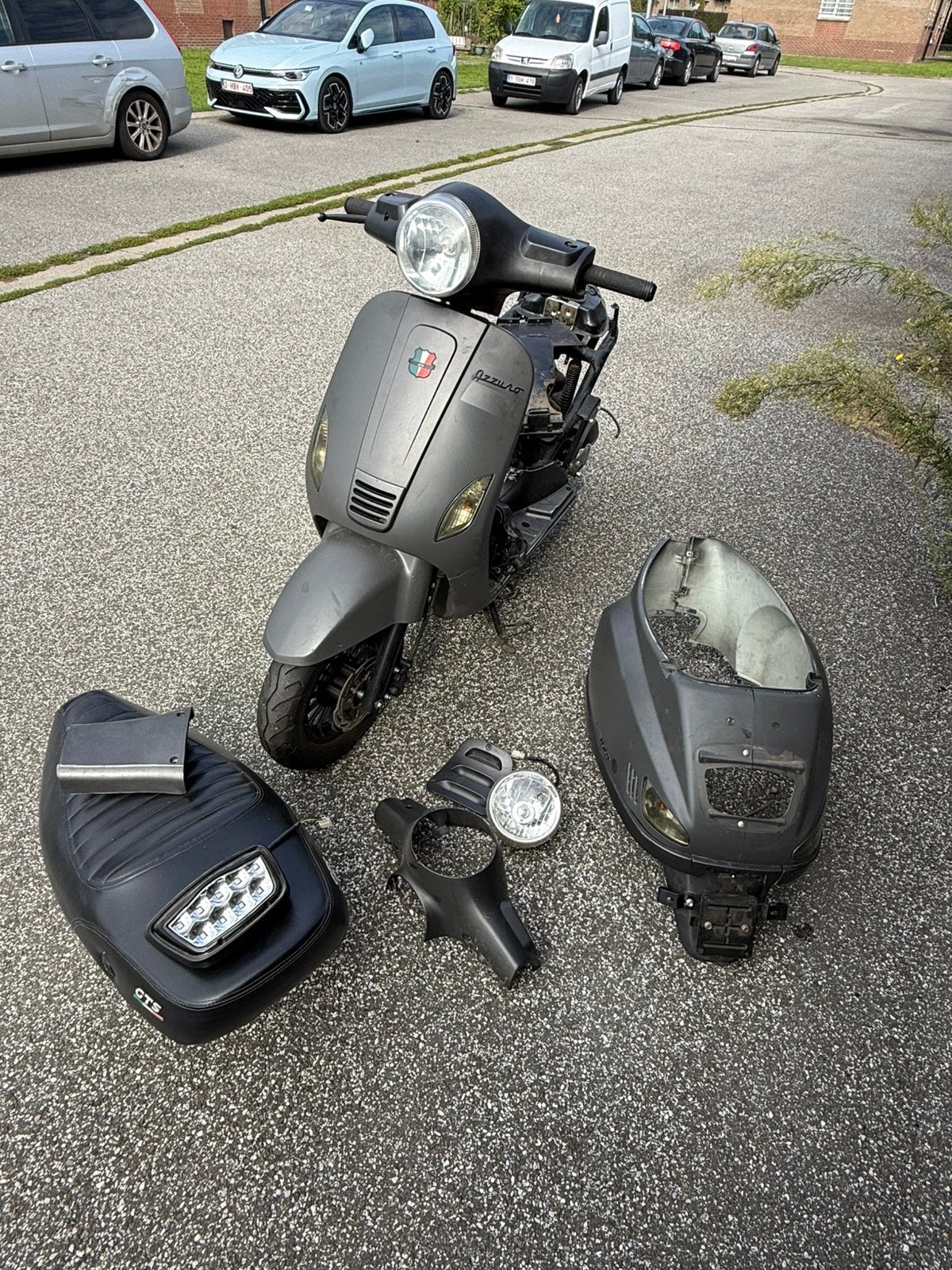 GTS TOSCANA VOOR ONDERDELEN OF PROJECT SCOOTER, Ophalen, Zo goed als nieuw, Carburateur