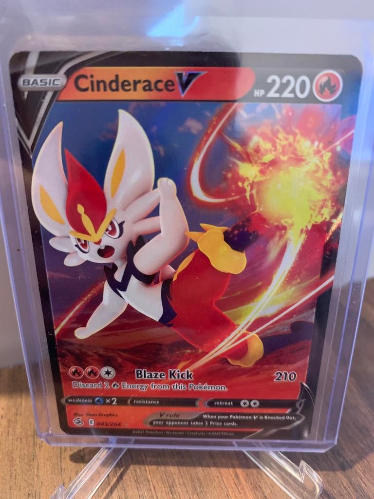 Pokemon cinderace v fusion strike, Ophalen of Verzenden, Zo goed als nieuw