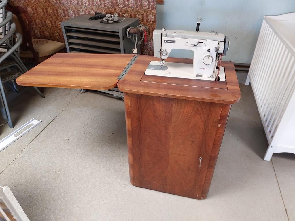 Naaimachine Phoenix Celerta, Ophalen