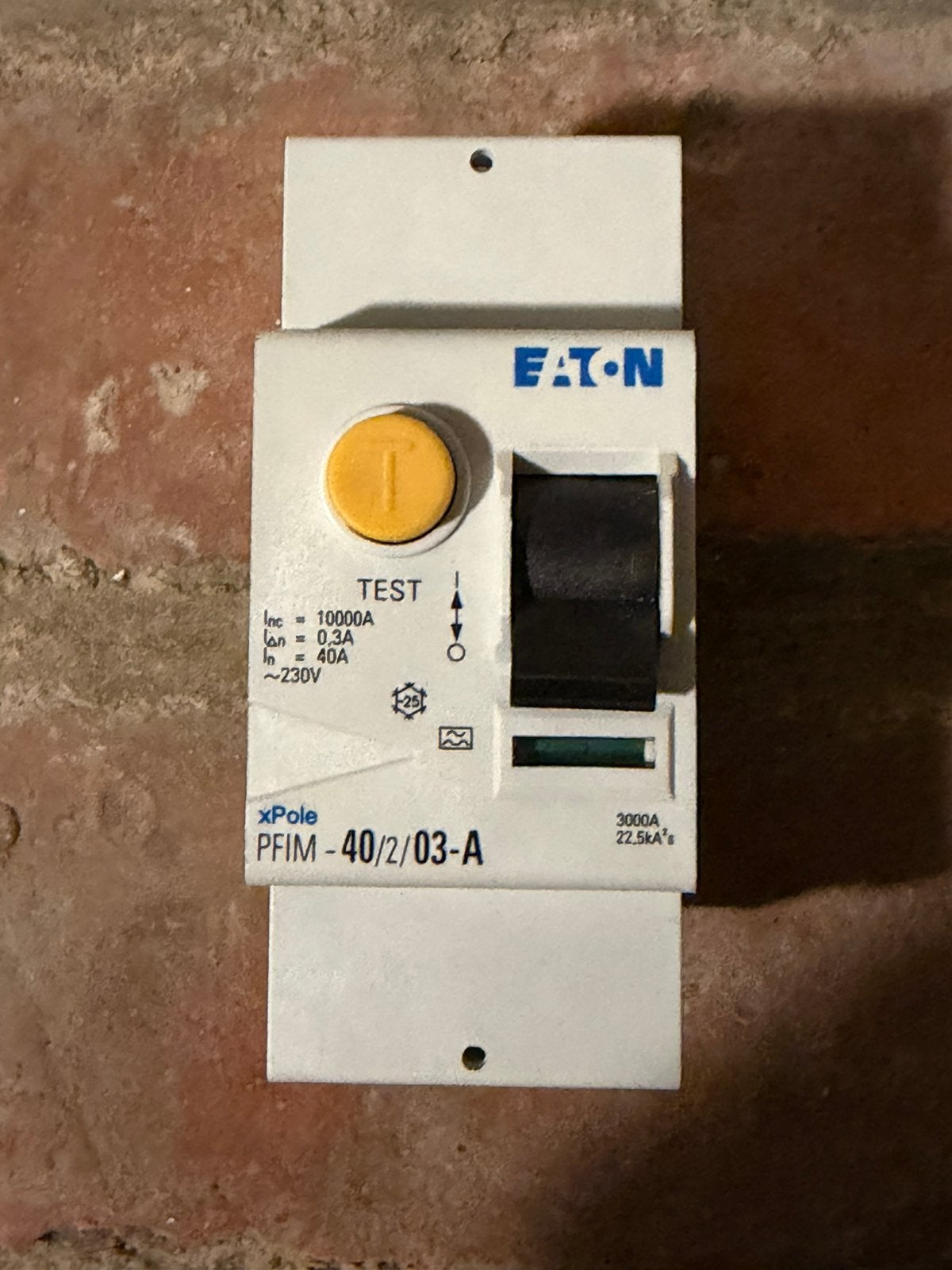 2F differentieelschakelaar 40A/30mA, Enlèvement ou Envoi, Comme neuf