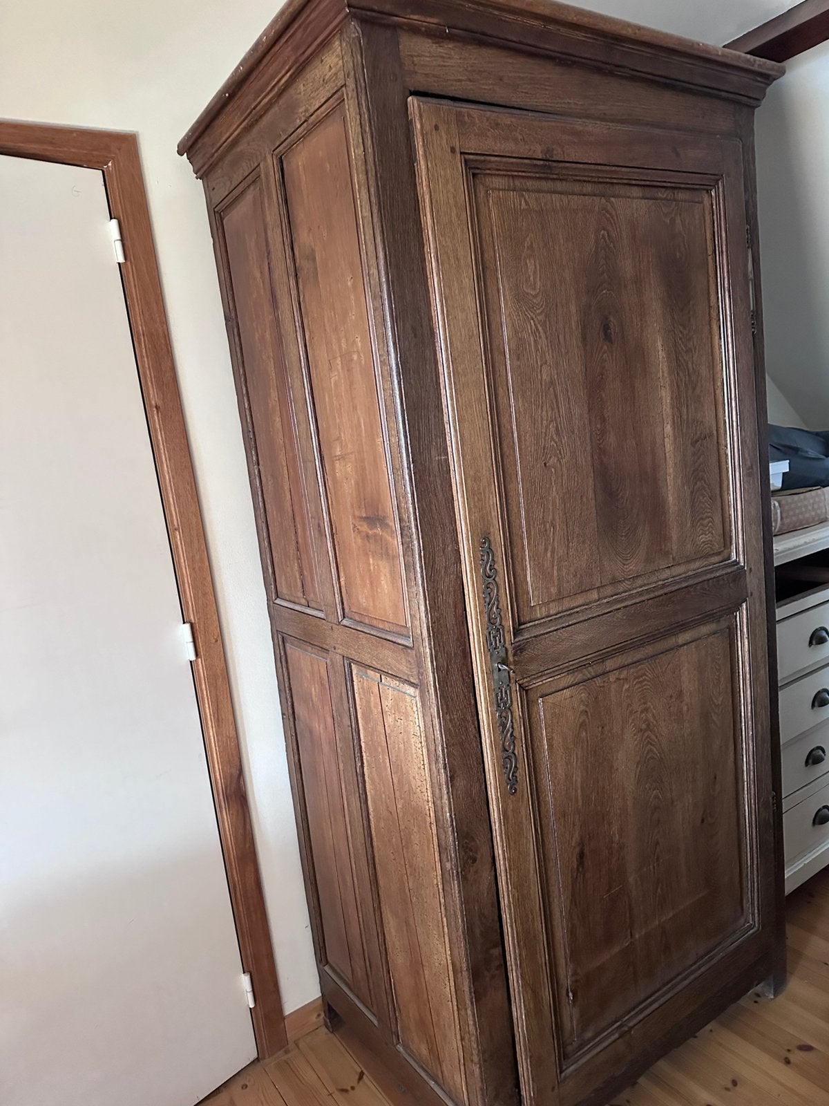 Meuble en bois massif, Enlèvement