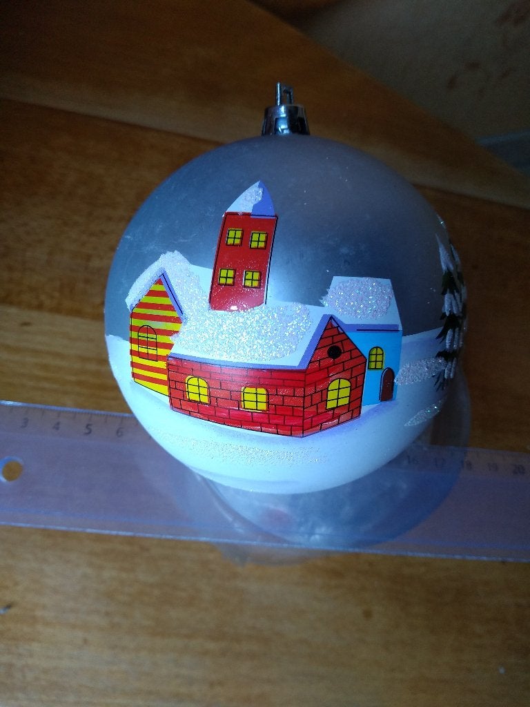 kerstbal huis kerstboom 10cm diam +NIEUW+ 2 stuks, Ophalen of Verzenden, Nieuw