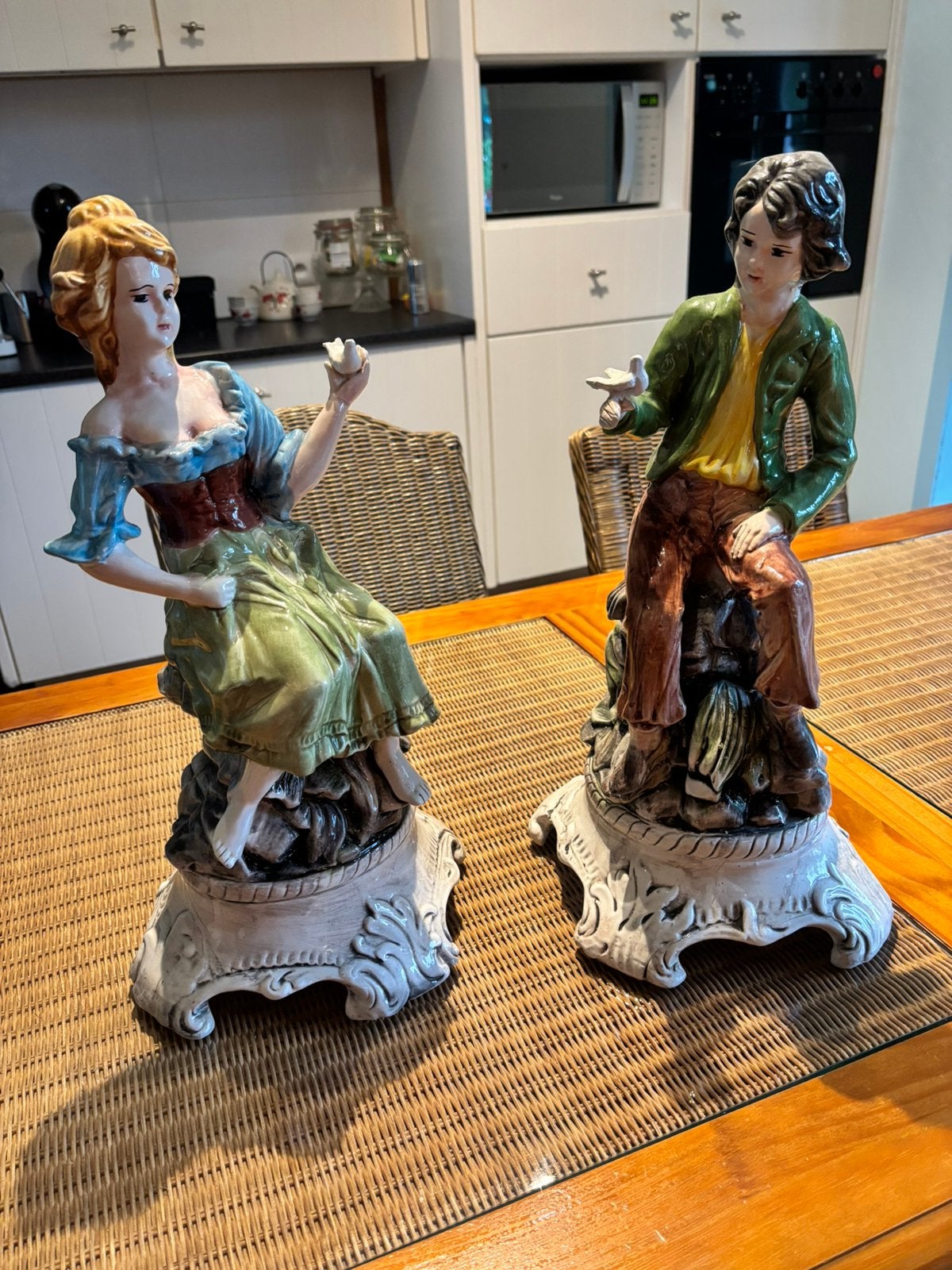 2 antieke beelden, Ophalen