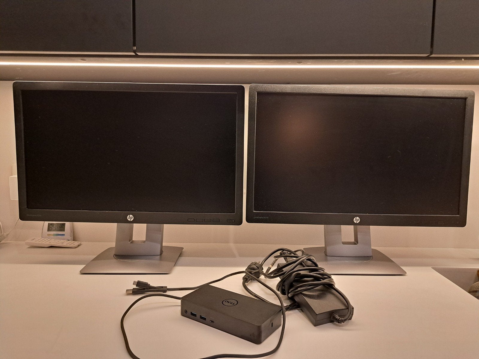 2x HP E232 23" IPS schermen + Dell D6000 docking + kabels, Ophalen, HD, IPS