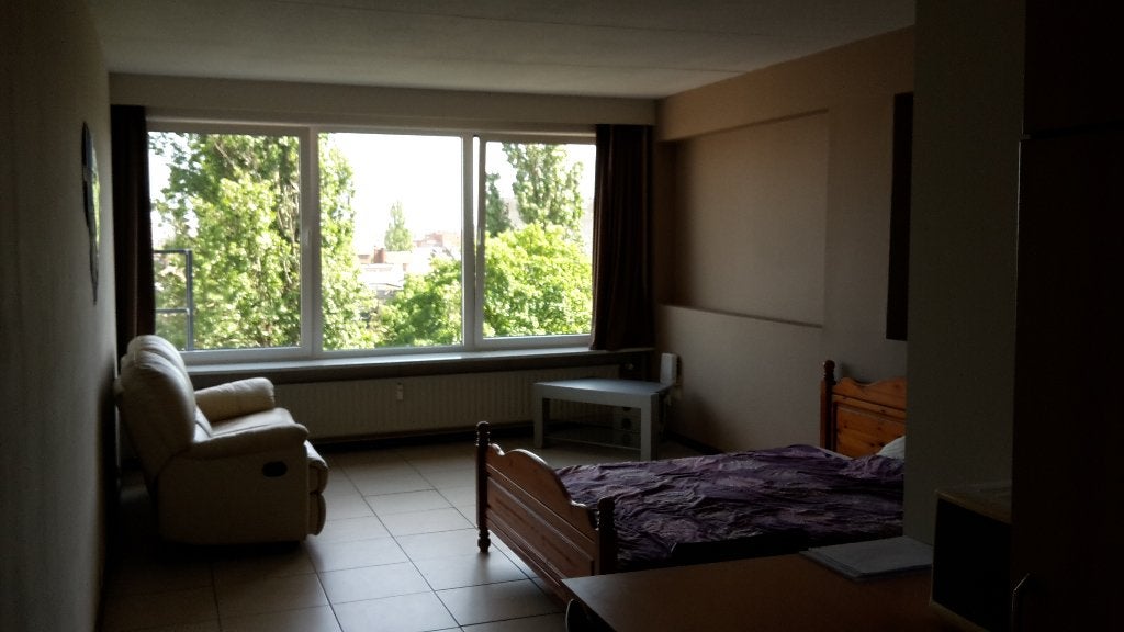 zeer mooi en goed onderhouden studio te huur ( Belgielei 57), 35 tot 50 m², Antwerpen (stad)