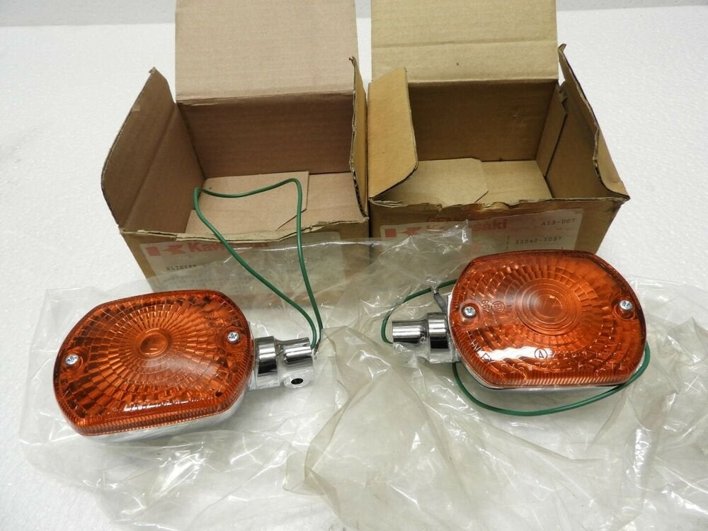 KH125 1975 - 1998 Kawasaki Pinker D1-43813, Motos