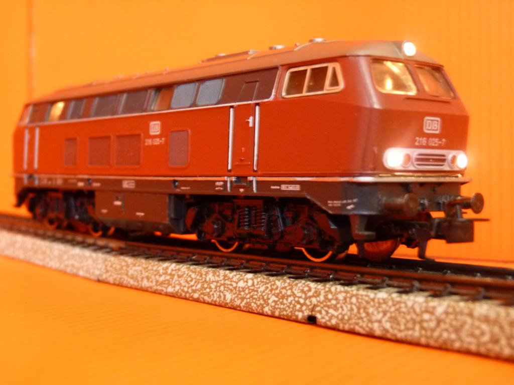 Locomotive Diesel BR 216 DB - Märklin 3075 - H0 1:87, Hobby & Loisirs créatifs, Analogique, Enlèvement ou Envoi, Courant alternatif