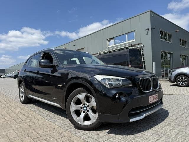 BMW X1 2.0 Benzine | Trekhaak | 1 eigenaar | 1 JAAR GARANTIE, Auto's, Achterwielaandrijving, 4 cilinders, 136 pk, 1465 kg