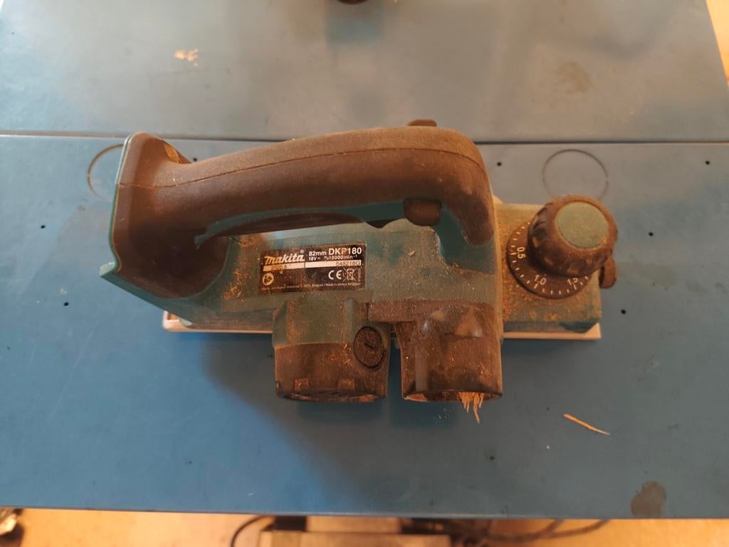 Rabot électrique Makita