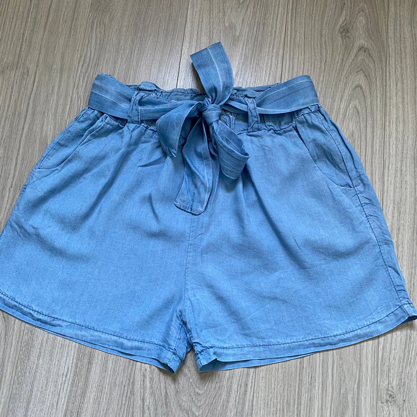 Blauwe short, Kleding | Dames, Broeken en Pantalons, Kort, Blauw, Ophalen of Verzenden, Maat 36 (S)