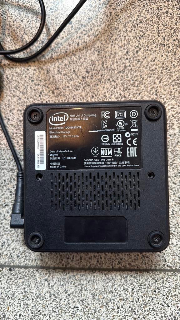 Intel NUC, Ophalen, Zo goed als nieuw