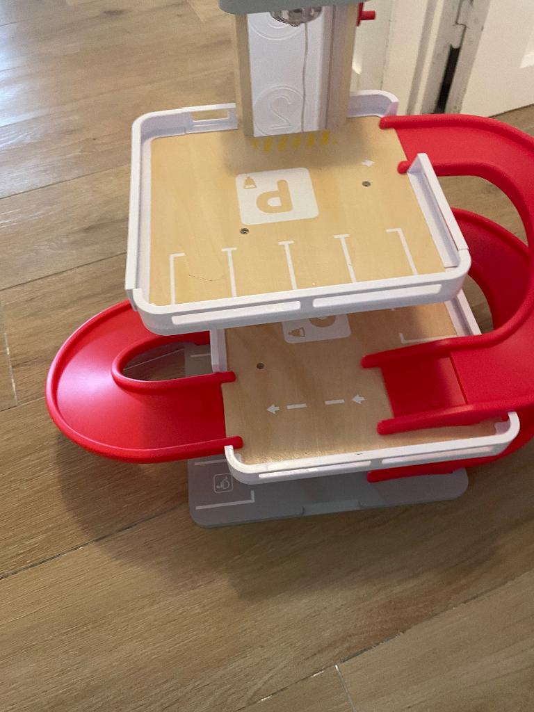 Garage lumineux 3 niveaux oxybul, Enfants & Bébés, Jouets | Vtech, Enlèvement, Comme neuf, 2 à 4 ans
