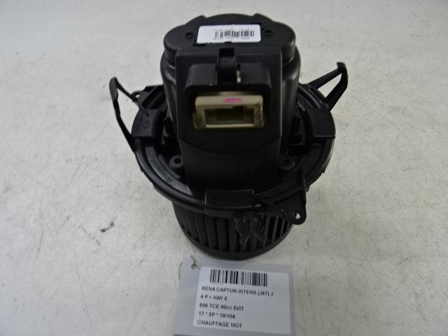 KACHELMOTOR Renault Captur I (2R) (01-2013/-) (5R5833500), Gebruikt, Renault, Peter-Huppertz-Straße 5
51063  Köln, DE, Dialog.deutschland@renault.de