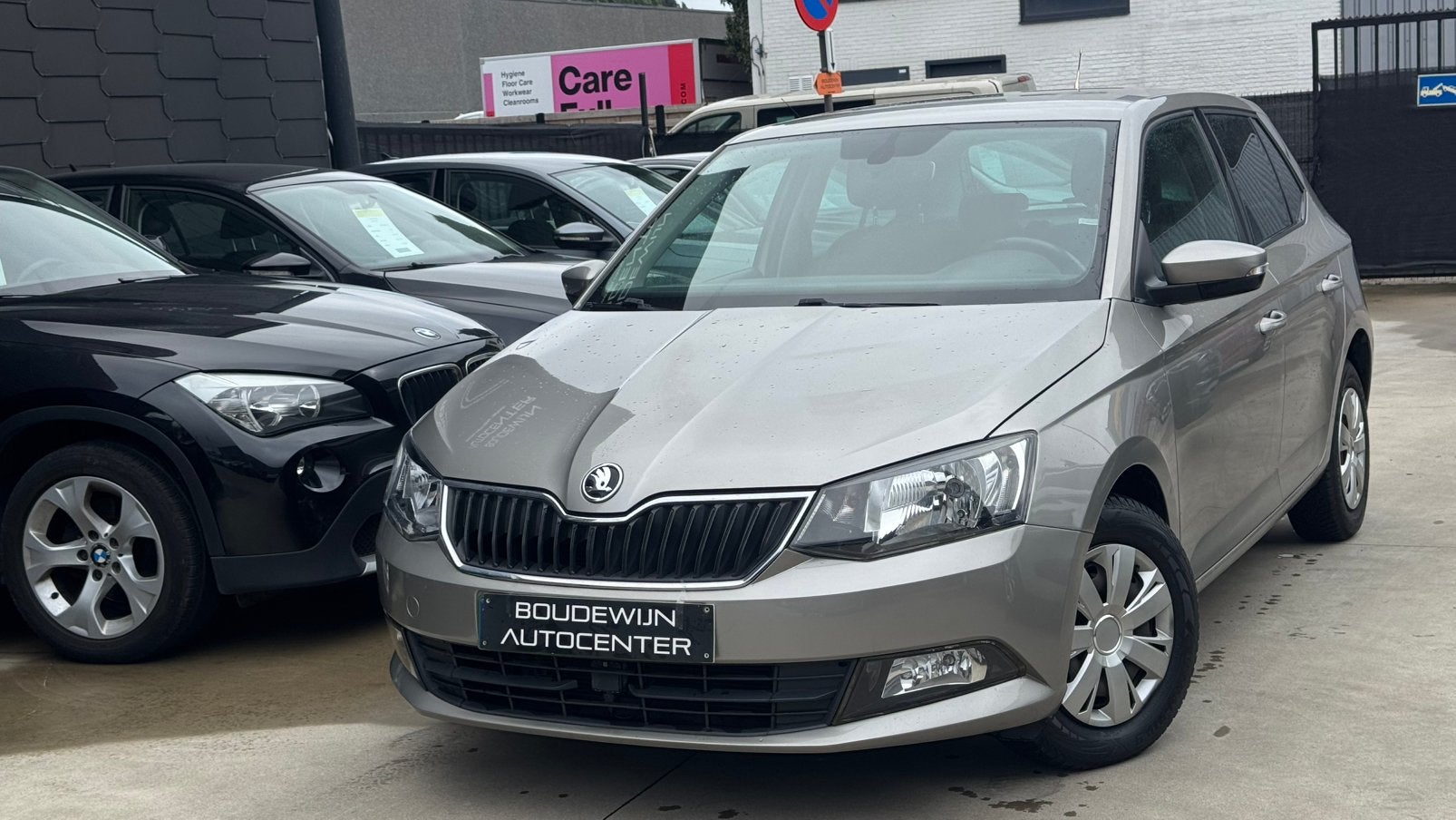Skoda Fabia 1.0Benzine 2015 110.xxxkm Topstaat Garantie, Autos, Argent ou Gris, Achat, Entreprise, Garantie prolongée