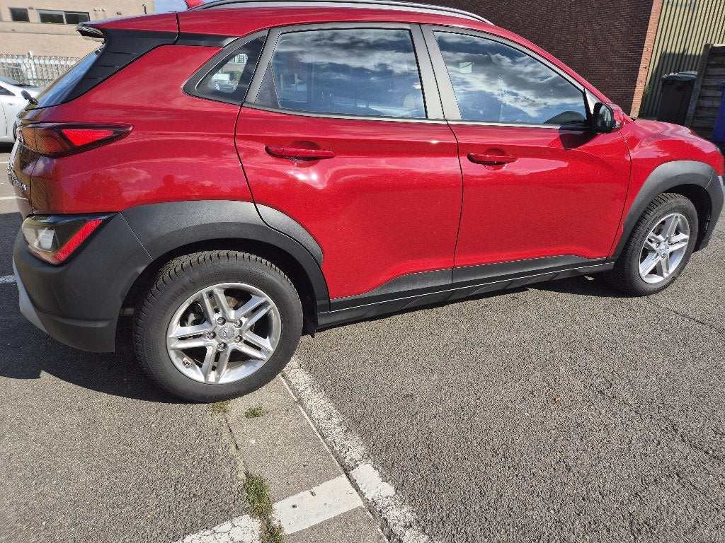Le Hyundai KONA est comme neuf : seulement 27 604 km !, Autos, Rouge, Achat, Euro 6, Boîte manuelle
