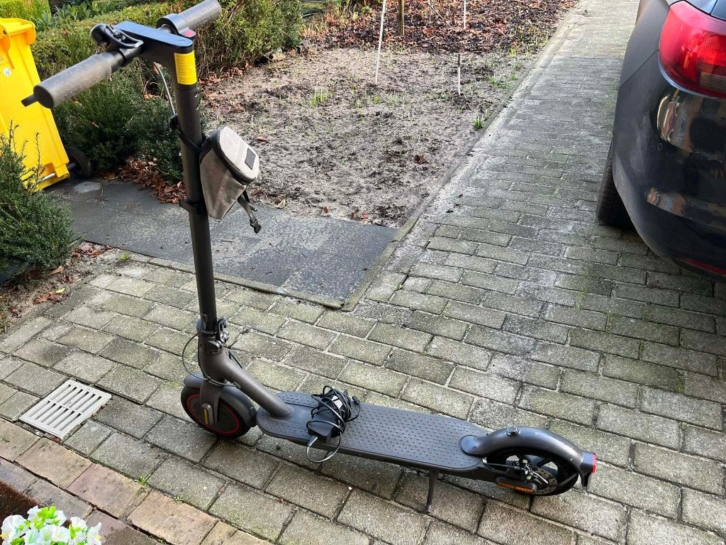 Xiaomi Mi Electric Scooter Pro 2, Vélos & Vélomoteurs, Trottinettes, Enlèvement, Comme neuf, Step électrique (E-scooter), Xiaomi