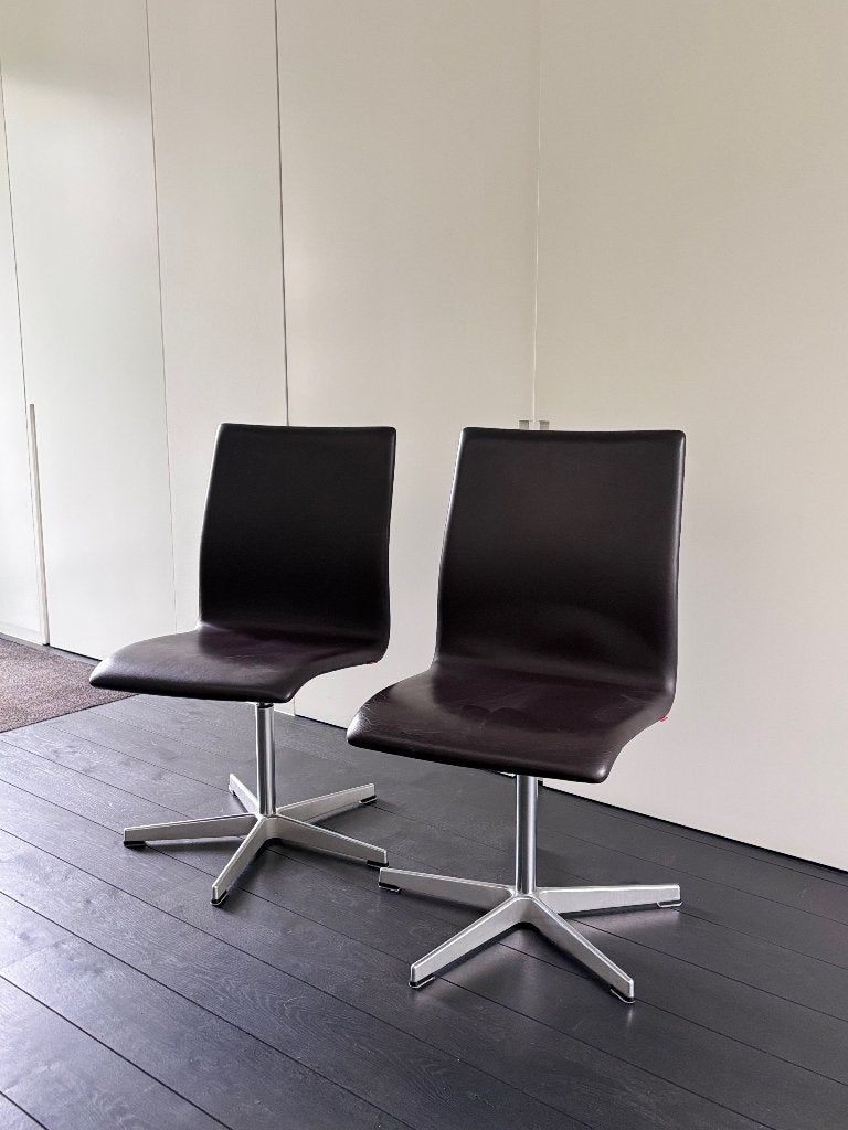 Fritz Hansen Oxford bureaustoelen (ontwerp Arne Jacobsen), Ophalen, Bruin, Zo goed als nieuw, Bureaustoel
