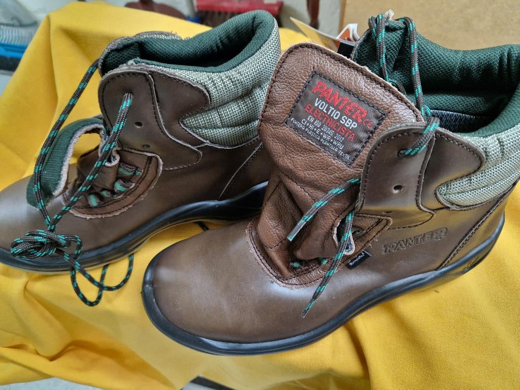 Chaussures de travail, Enlèvement ou Envoi, Neuf, Brun, Chaussures de travail