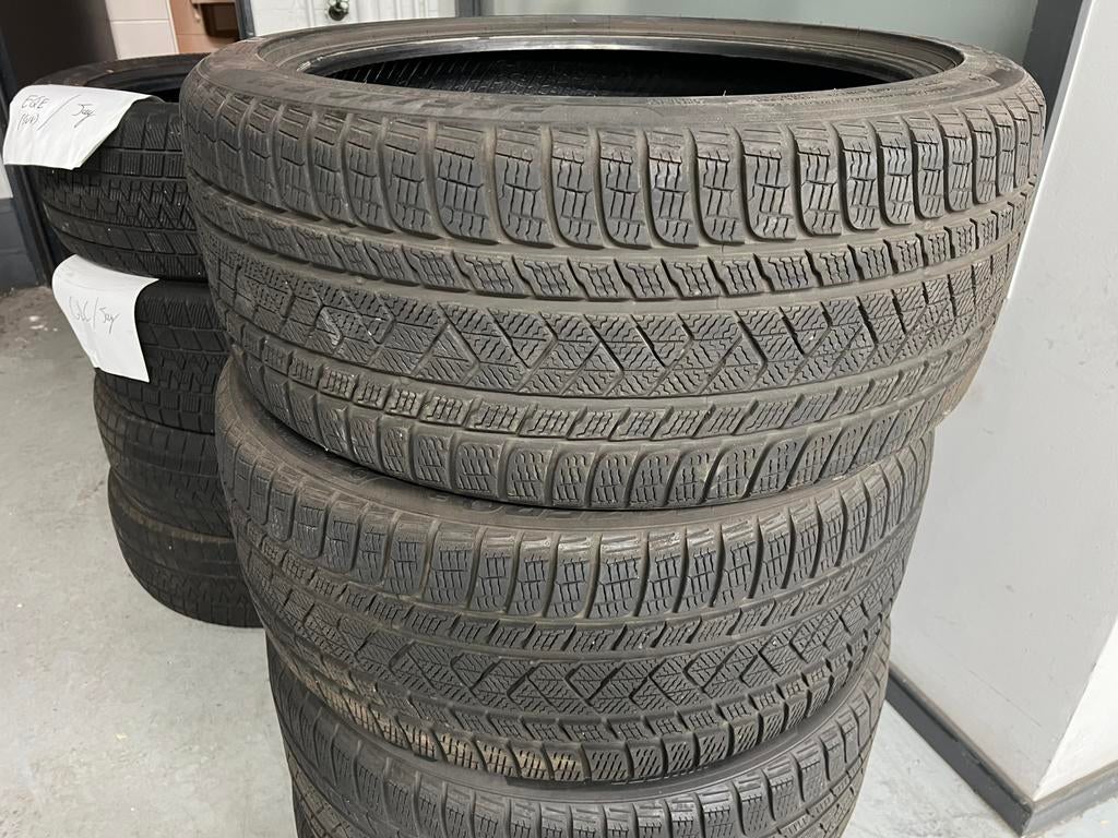 Pirelli Sottozero 3 M+S winterbanden 265/40 R21 105W, Auto-onderdelen, Banden en Velgen, Ophalen, Gebruikt, 265 mm, Band(en)