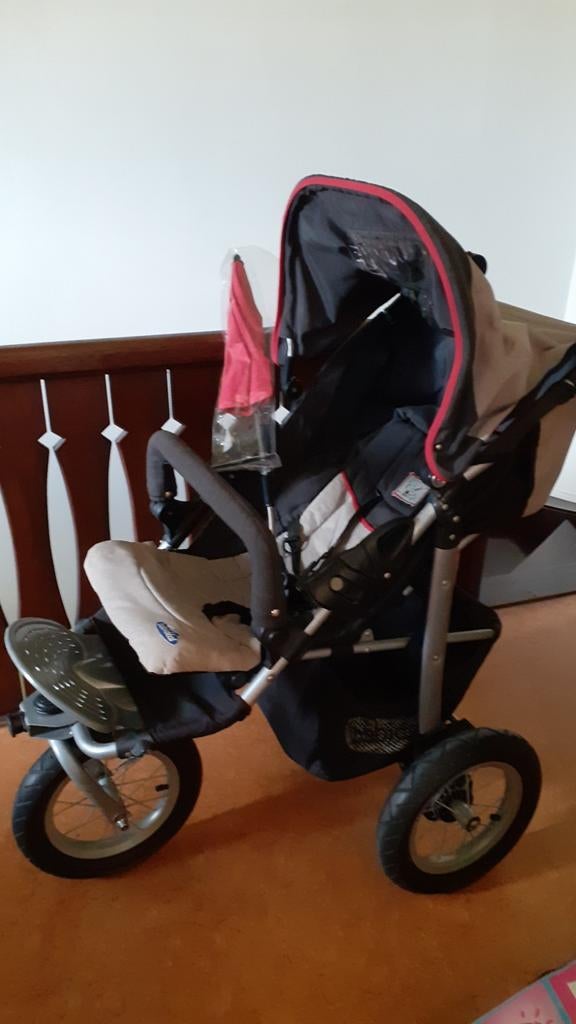 Buggy Babideal, met regenhoes, parasol, nieuwe voetenzak., Enfants & Bébés, Enlèvement, Pneus