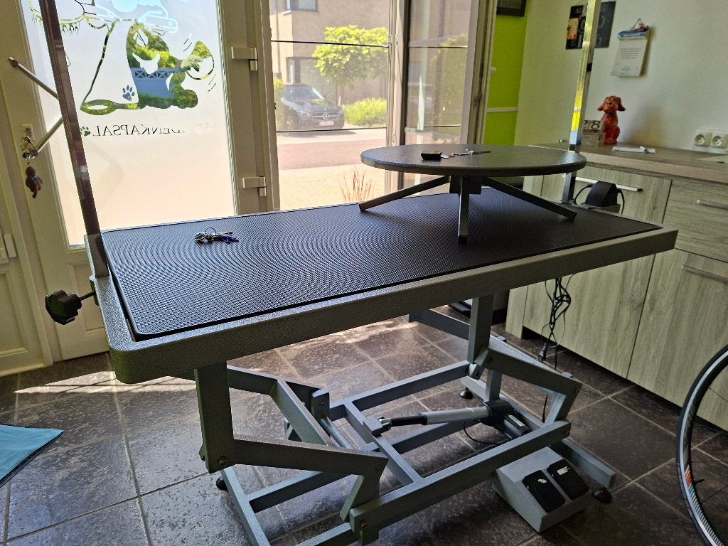 Trimtafel, Ophalen, Zo goed als nieuw, Trimtafel