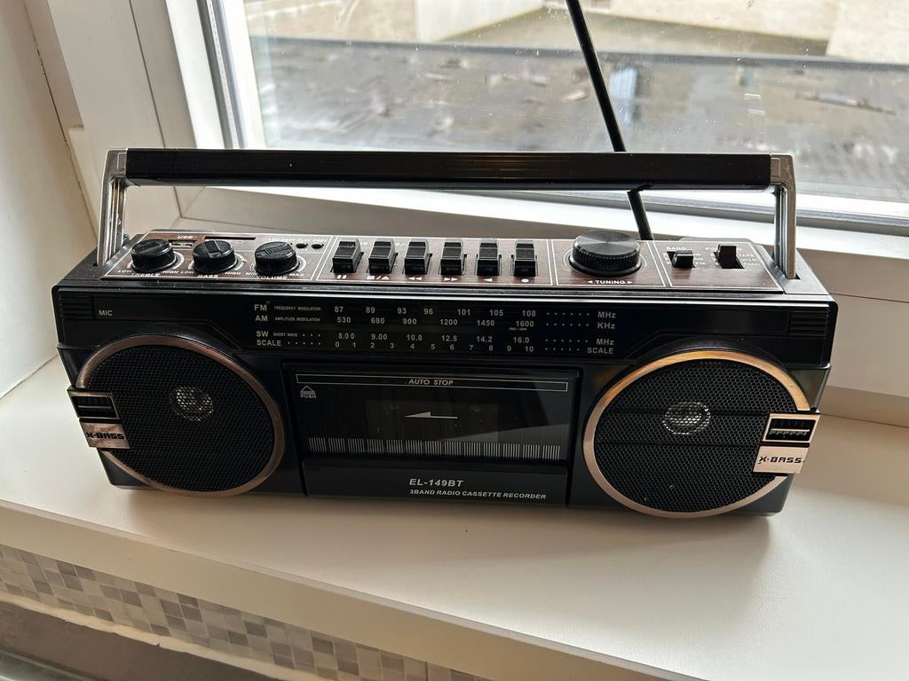 Draagbare radio cassette, Audio, Tv en Foto, Ophalen, Zo goed als nieuw, Radio